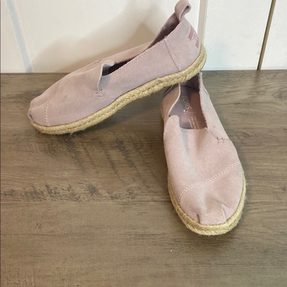 Toms | Women's Light Purple Lilac Espadrille Slip on Shoes - Leather upper-  US5
